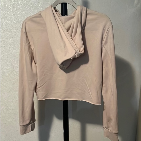 WESTCA Cream Cropped Boxed Hoodie Top - Picture 4 of 5
